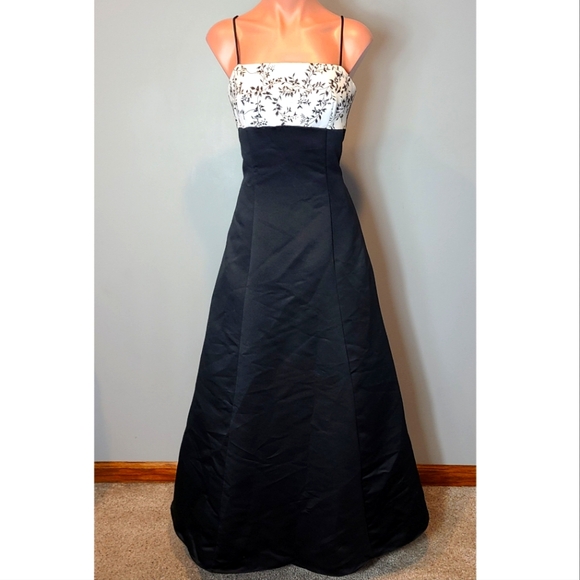 Vintage Dresses & Skirts - Vintage Prom Dress Gown 90s Corset Lace Up Back Y2K Black White Whimsical